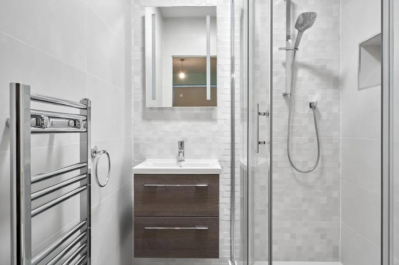 Luxury Apartment Near O'Connell Street Dublin 0*,